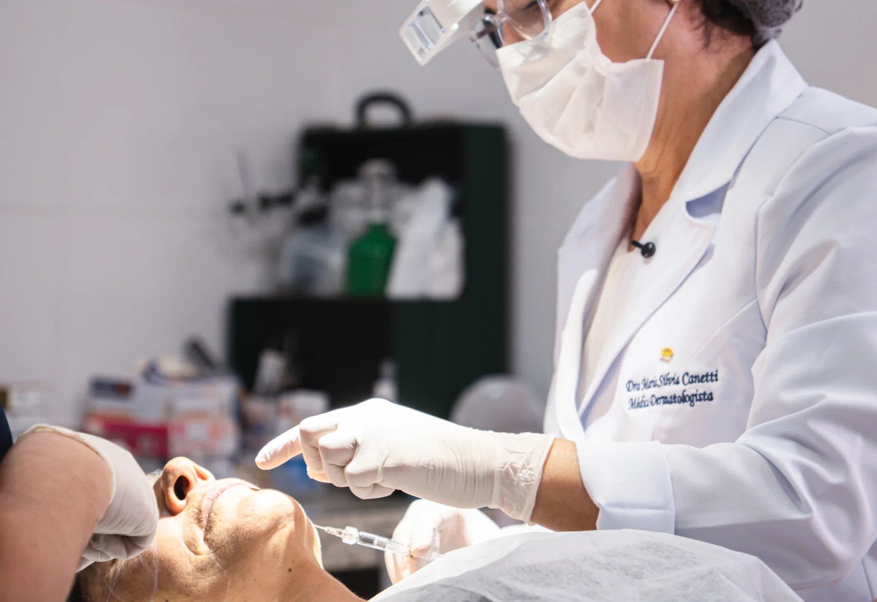 Cirurgia dermatológica realizada pela Dra. Maria Silvia Canetti na Clínica Canetti